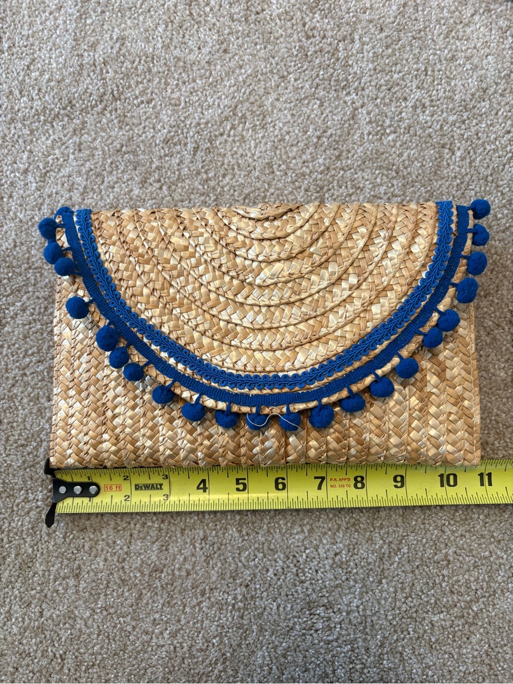 Women’s clutch- raffia